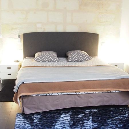 Apartamento Atypique Grand Theatre Burdeos Exterior foto